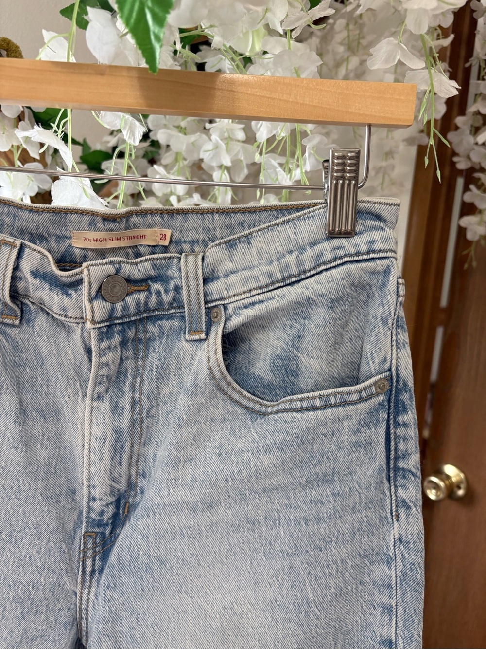 Levi's 70’s High Slim Straight Jeans - Picture 4 of 8